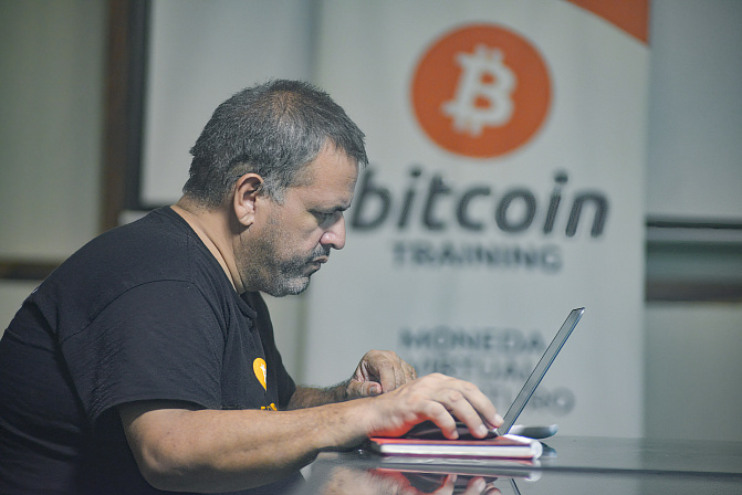 биткоин криптовалюта 