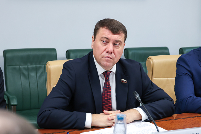сенатор иван абрамов