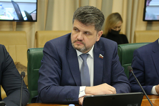 Александр Жуков. Фото: СенатИнформ/ Пресс-служба СФ