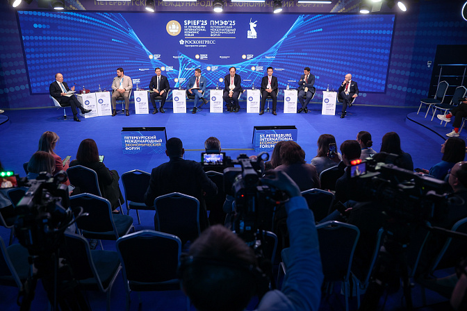 Сессия ии в современной медиасфере в рамках пмэф-2025