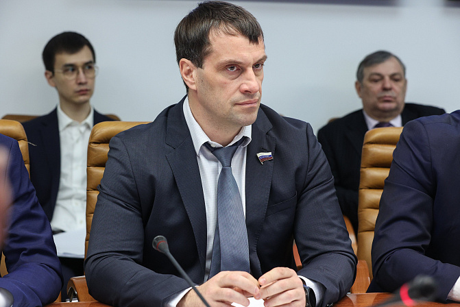Эдуард Исаков. Фото: СенатИнформ/ Пресс-служба СФ