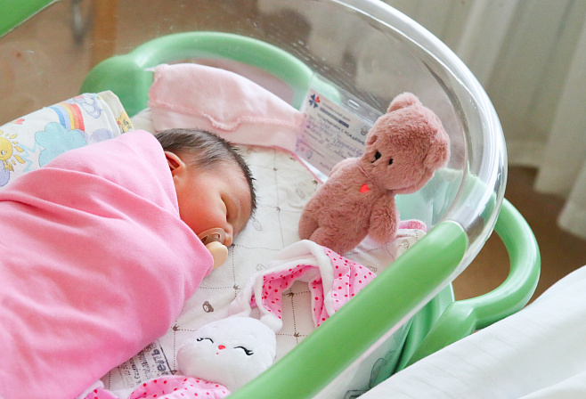 новорожденный ребёнок семья 