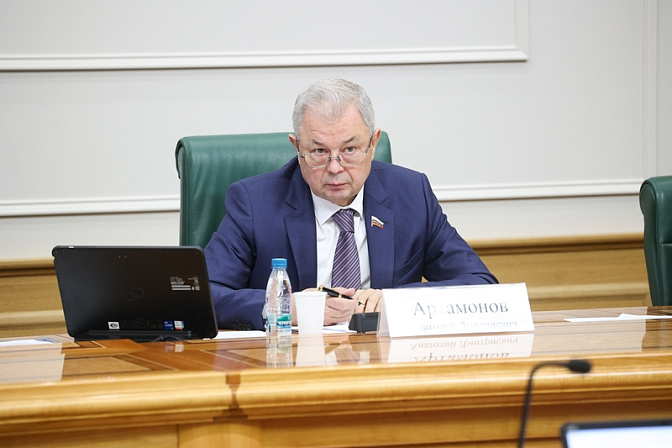 сенатор рф член совета федерации анатолий артамонов