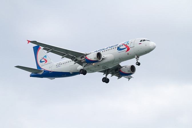 самолет уральские авиалинии