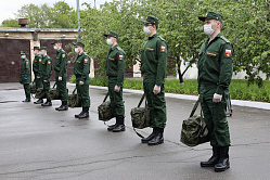 Мобилизованных россиян приравняют к военным-контрактникам 