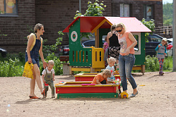 В России предложили ежемесячно проверять состояние детских площадок