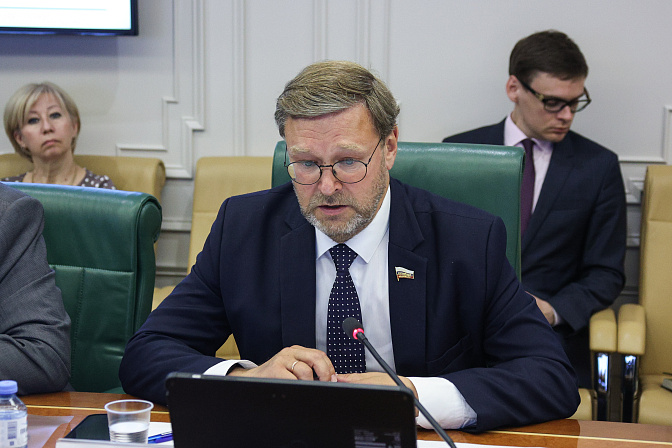 заместитель председателя сф константин косачев