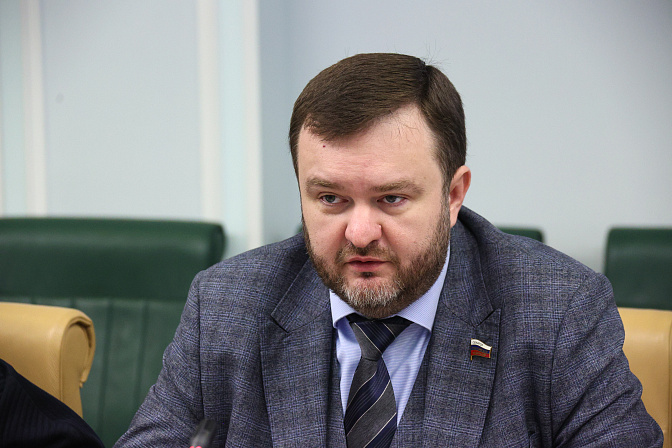 сенатор дмитрий ворона