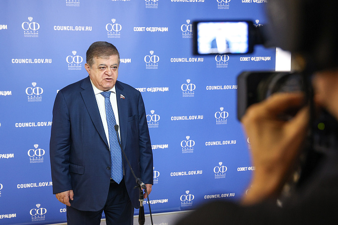 сенатор владимир джабаров