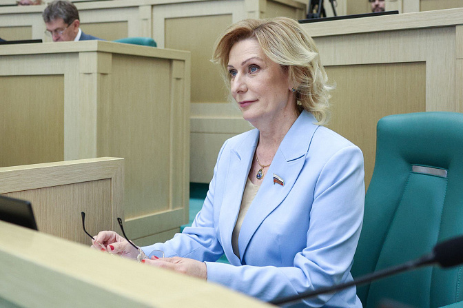 Сенатор Инна Святенко