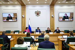 Святенко: на контроле СФ находятся 53 недостроенных объекта здравоохранения