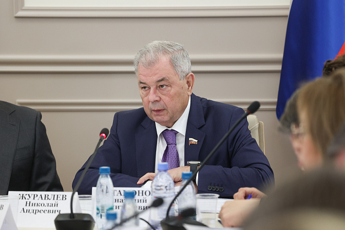 сенатор анатолий артамонов