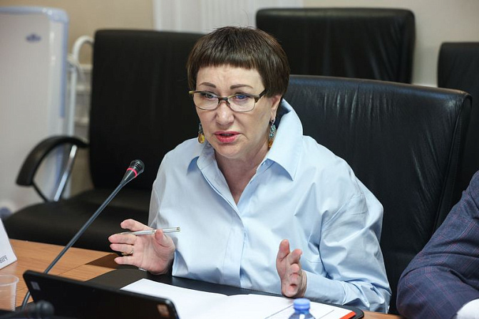 Сенатор Елена Перминова