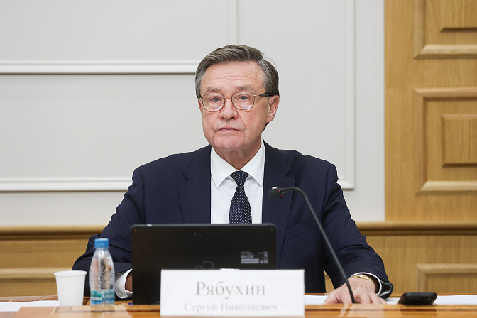 сенатор сергей рябухин