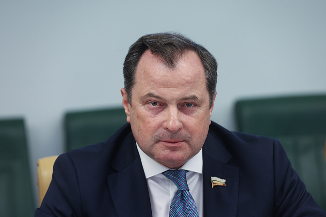 сенатор юрий фёдоров