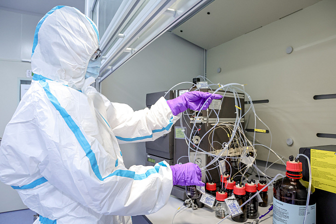 биотехнологии лаборатория наука 