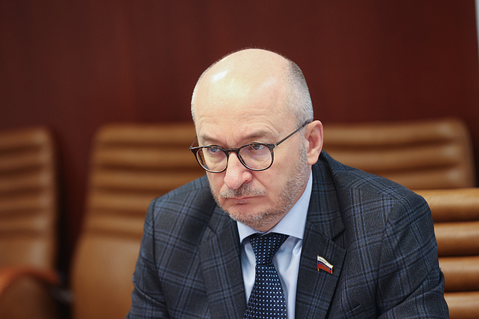 сенатор олег цепкин