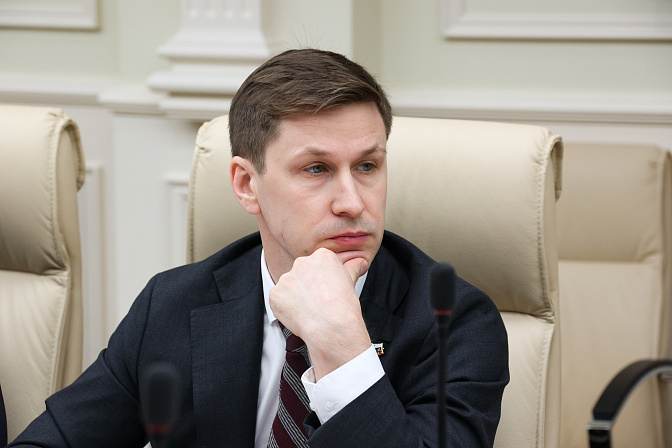 сенатор иван новиков