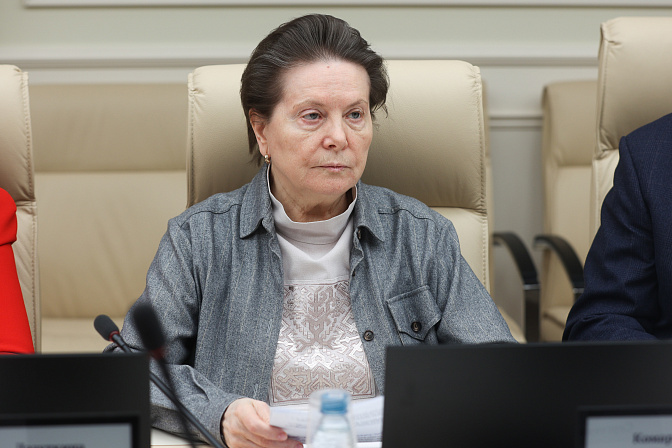 сенатор наталья комарова