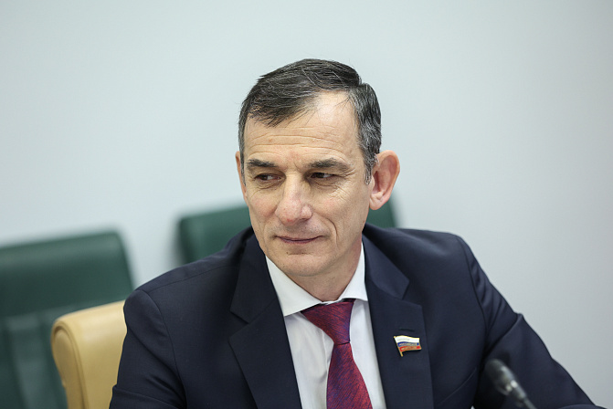 Мухарбек Барахоев. Фото: СенатИнформ/ Пресс-служба СФ