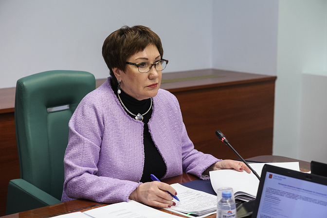 Сенатор Елена Перминова
