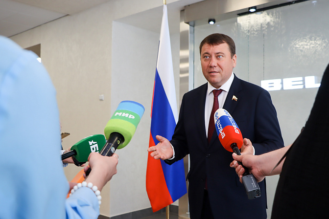 сенатор иван абрамов