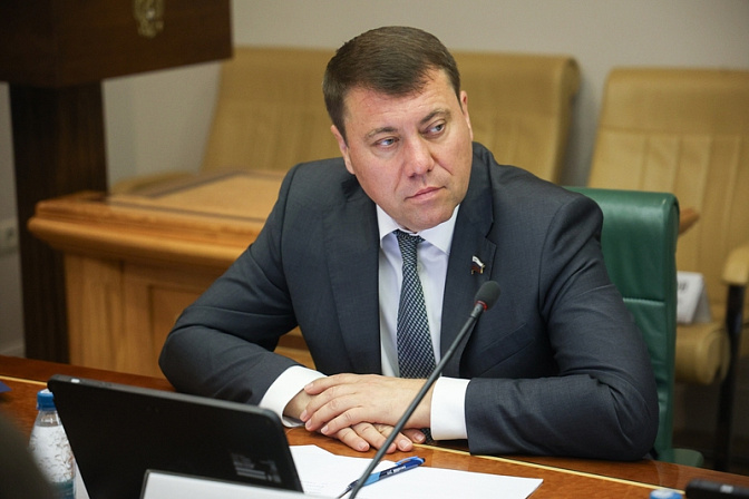 сенатор иван абрамов