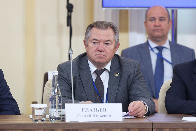 госсекретарь союзного государства сергей глазьев