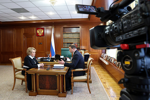 Глава Омской области пригласил Матвиенко посетить лагерь «Орлёнок» в регионе