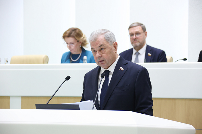 сенатор анатолий артамонов