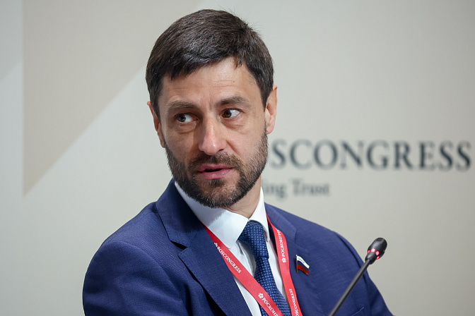 сенатор алексей синицын