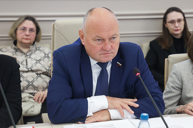сенатор алексей кондратенко