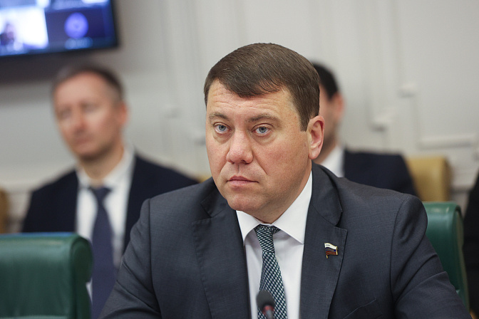 сенатор иван абрамов