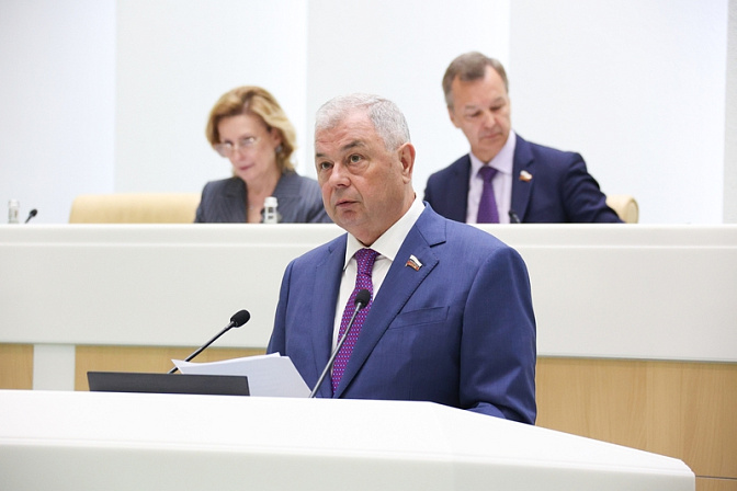 сенатор рф член совета федерации анатолий артамонов