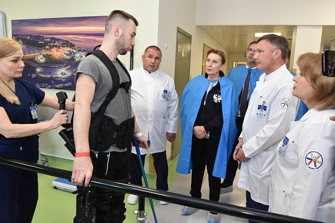 инна святенко мобильный сенатор