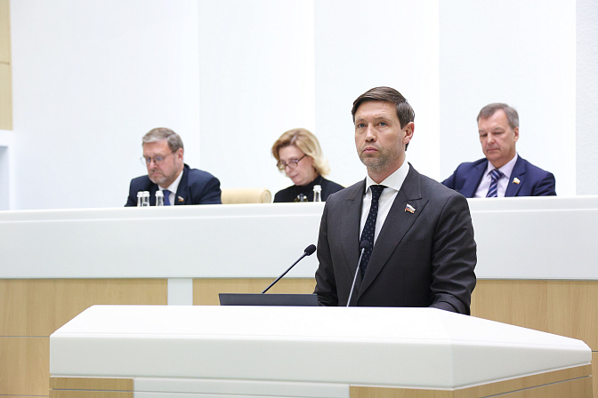 сенатор артём шейкин