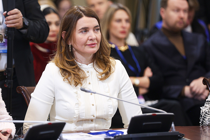 сенатор юлия лазуткина