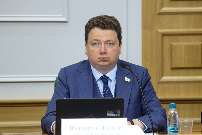 сенаторо александр шендерюк-жидков