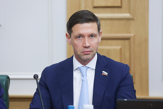 сенатор артём шейкин