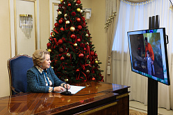 Матвиенко исполнила новогодние желания детей из Санкт-Петербурга