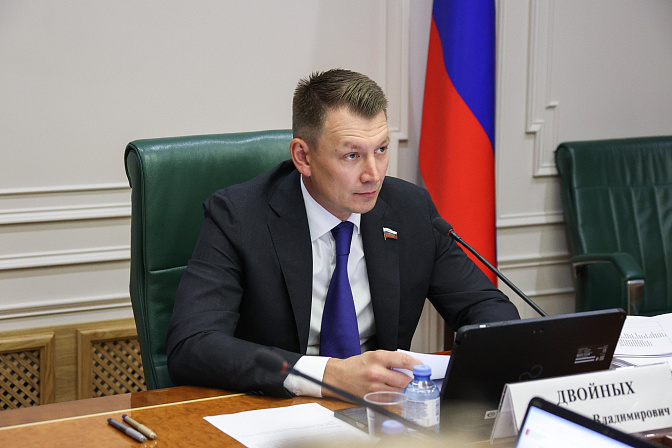 Александр Двойных. Фото: СенатИнформ/ Пресс-служба СФ