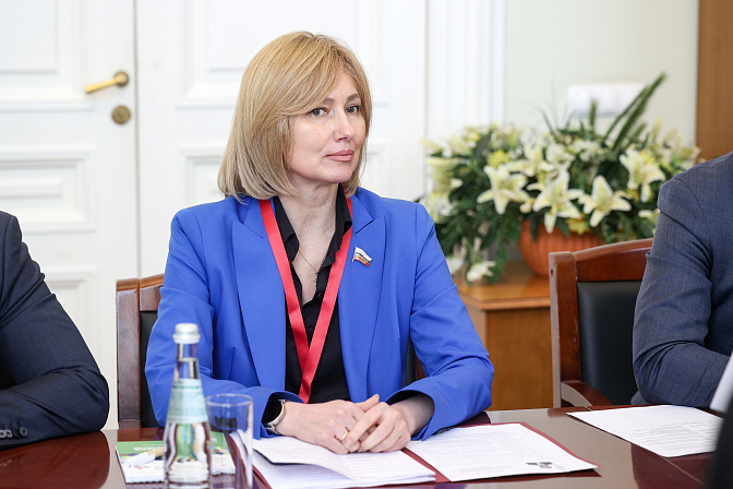 сенатор татьяна сахарова