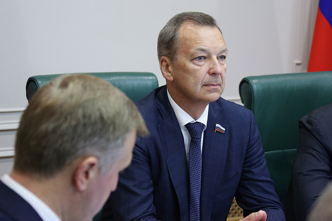 первый заместитель председателя сф андрей яцкин