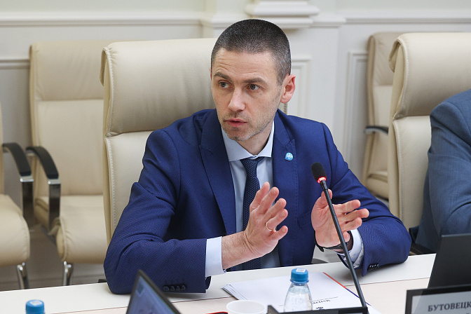 замруководителя росреестра алексей бутовецкий