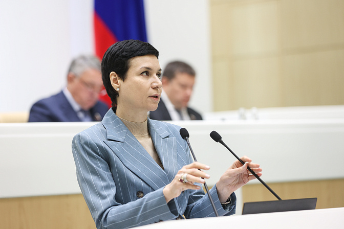 Сенатор Ирина Рукавишникова