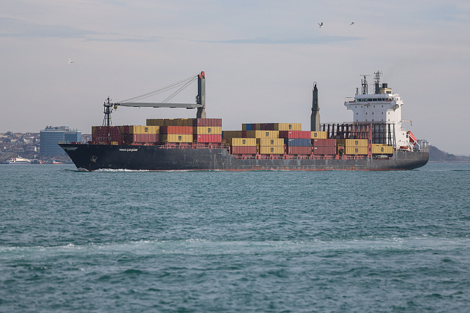 грузовое судно 