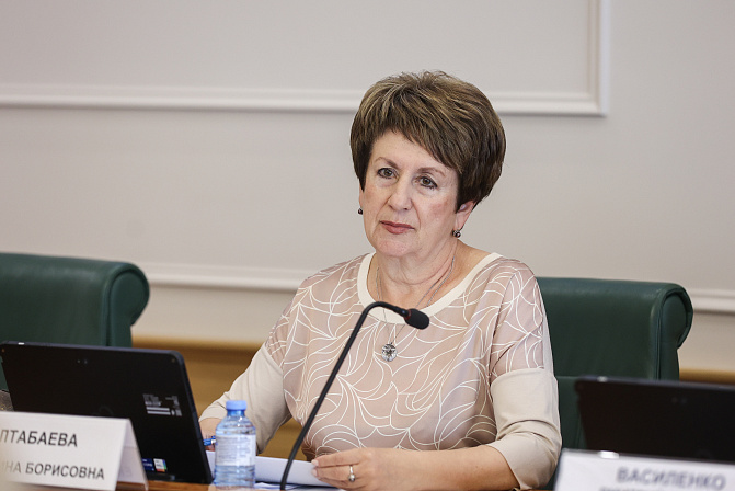 Сенатор Екатерина Алтабаева