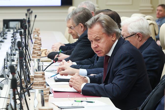 сенатор алексей пушков