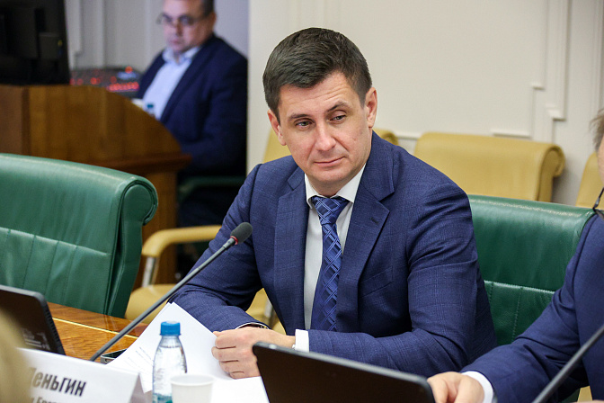 сенатор вадим деньгин