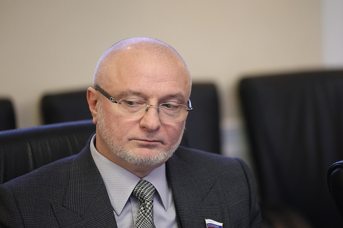 Сенатор Андрей Клишас